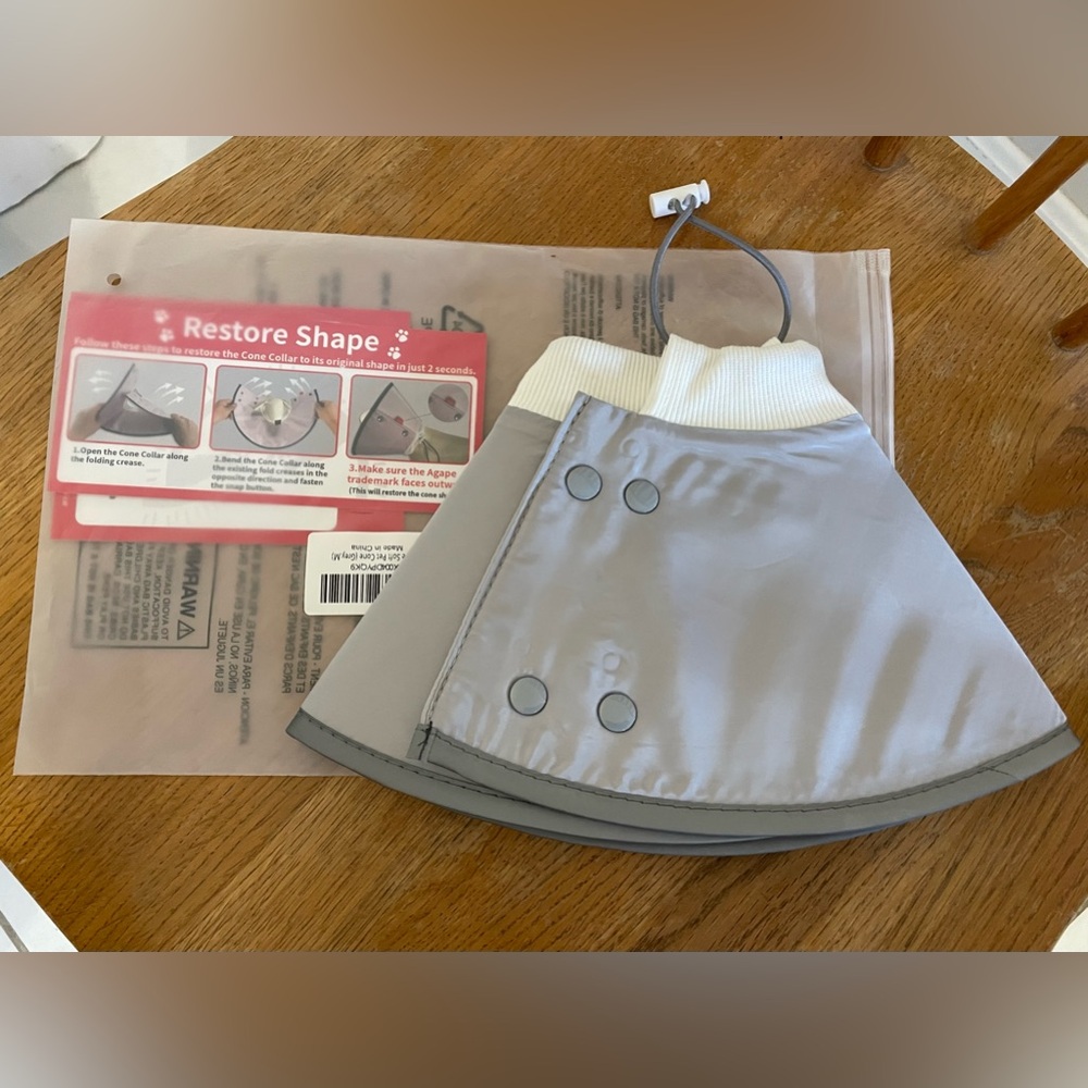 New Small dog/cat elizabeathan collar